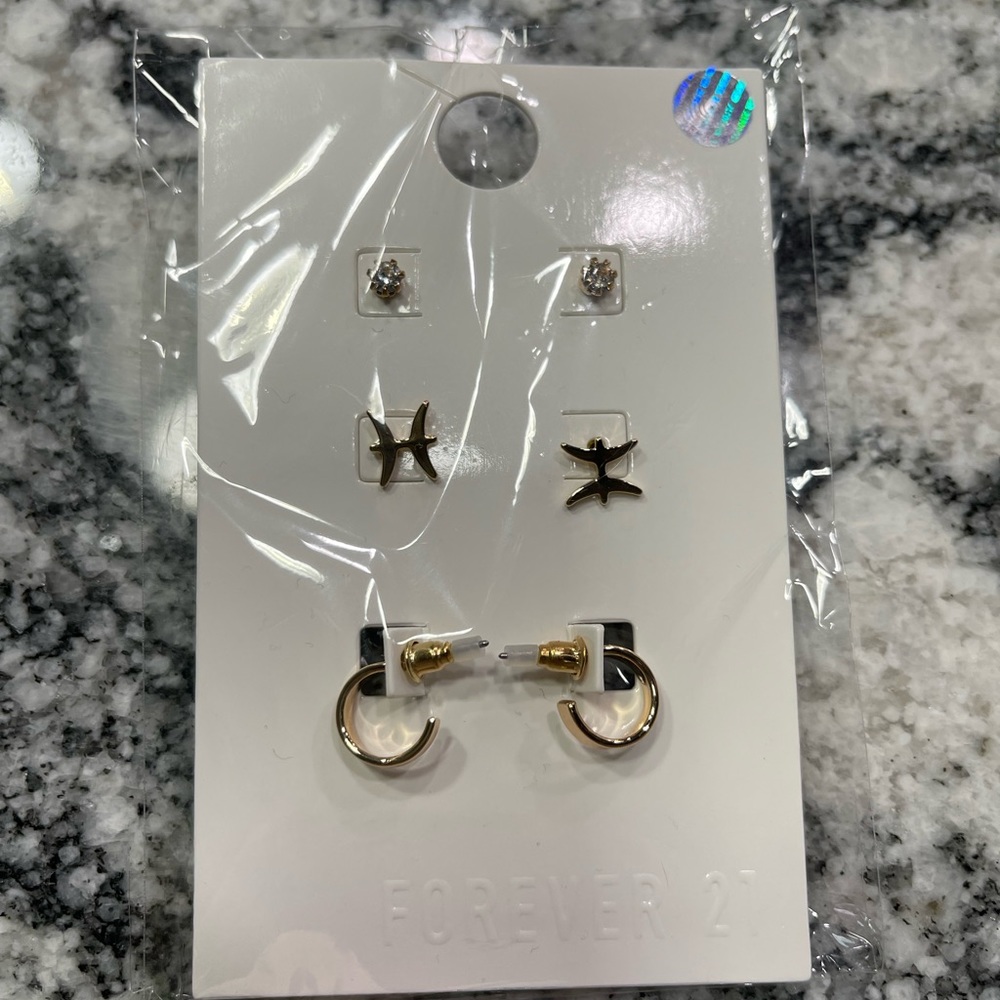 Forever 21 Fashion Earrings Set.  bundle with anything for $4